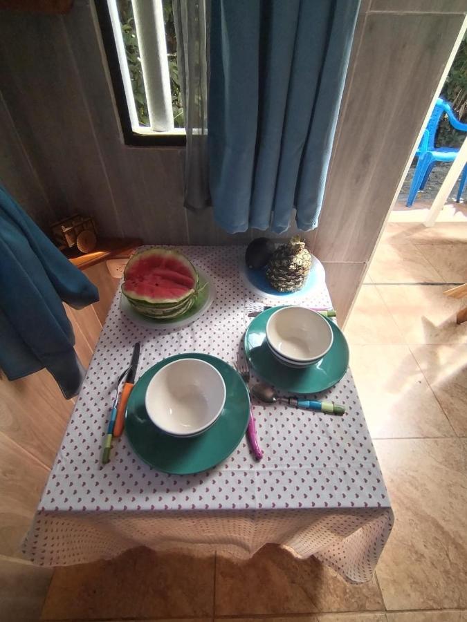 Chambre Independante Chez L'Habitant Parrita Eksteriør bilde
